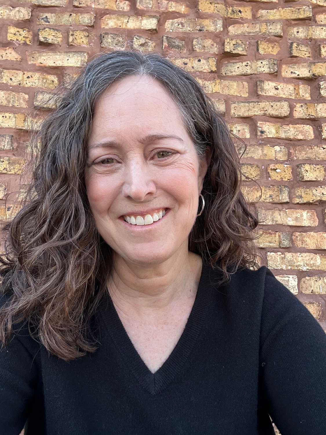 Gretchen Harro headshot 4_26